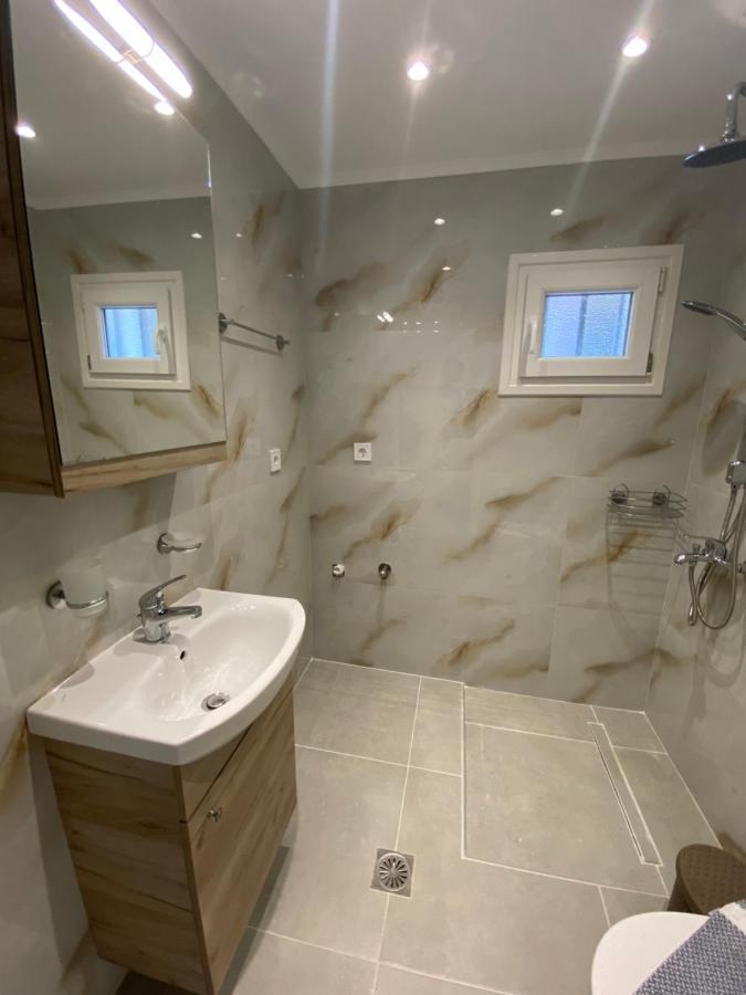 Babis Apartment Ayios Nikitas Luaran gambar